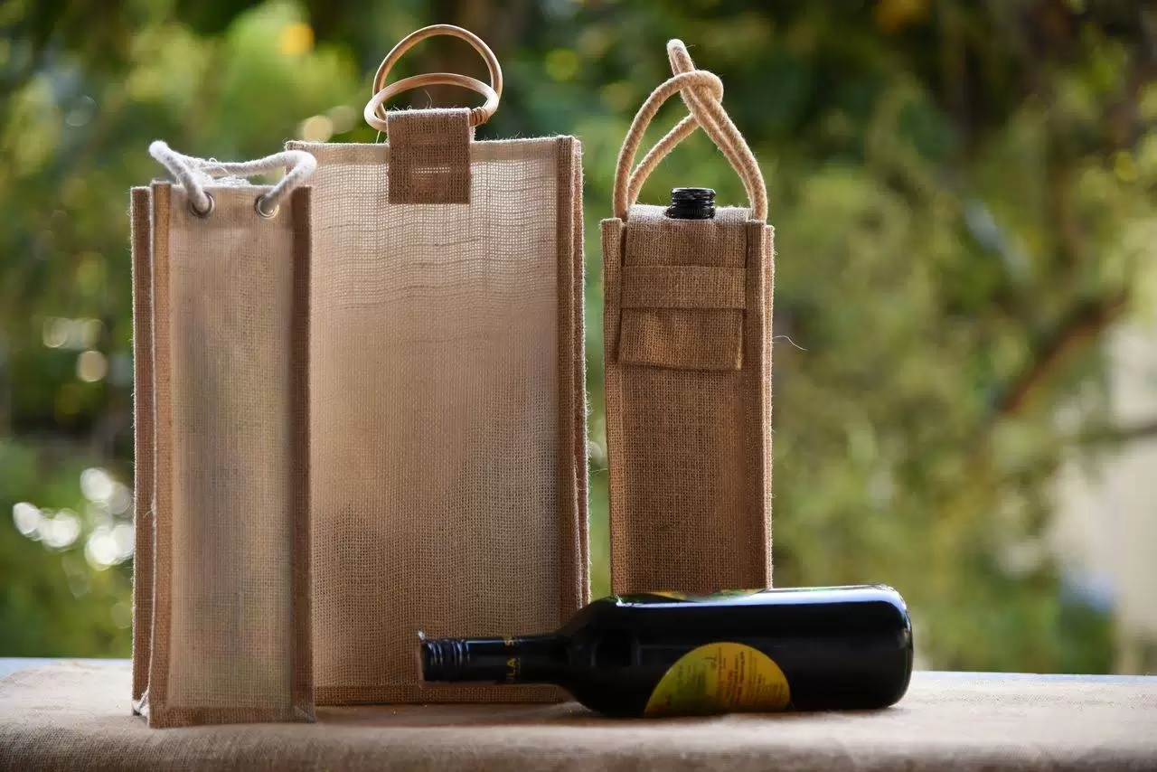 Burlap Wine Bags